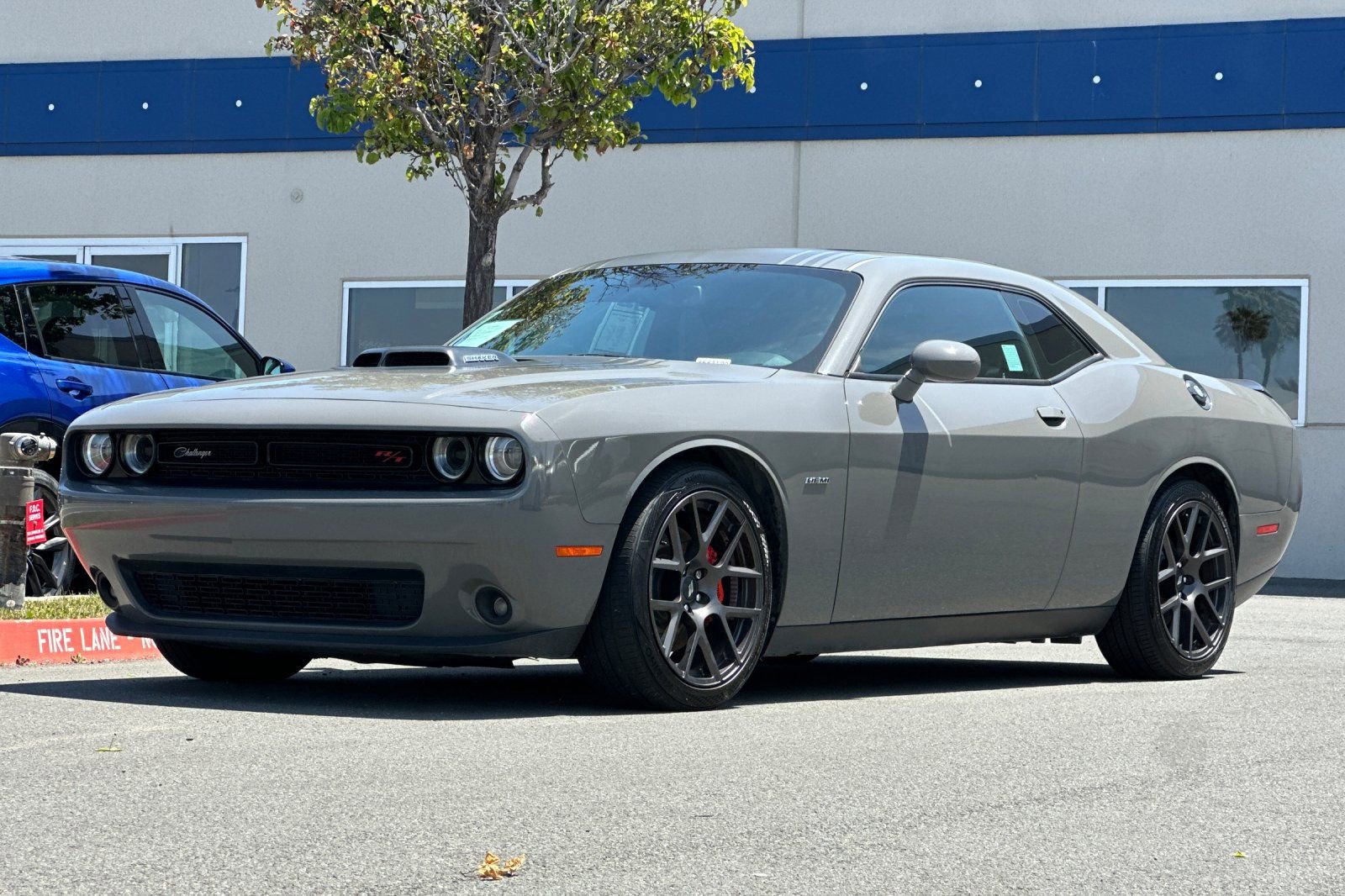 Used 2018 Dodge Challenger R/T RWD image 8