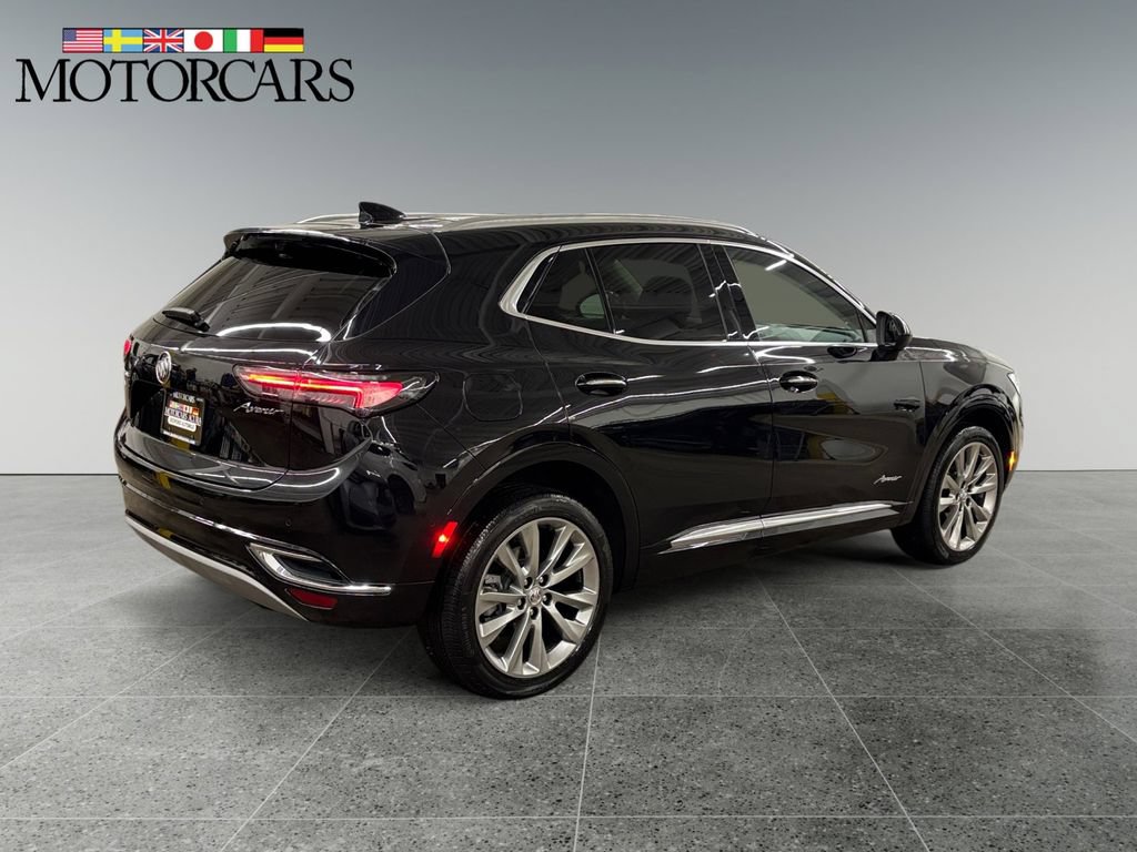 Used 2022 Buick Envision Avenir w/ Technology Package II FWD image 3