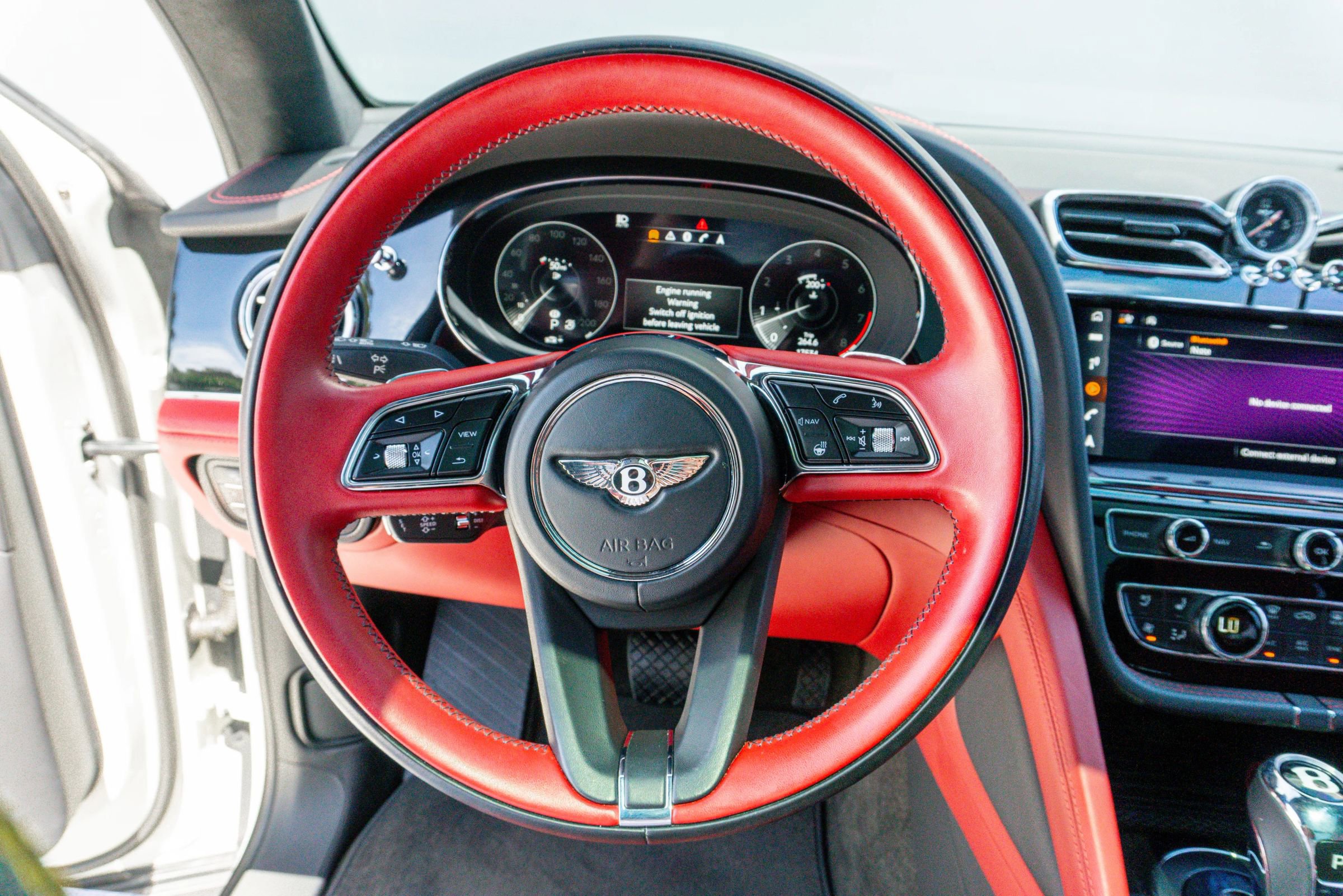 Used 2023 Bentley Bentayga image 66