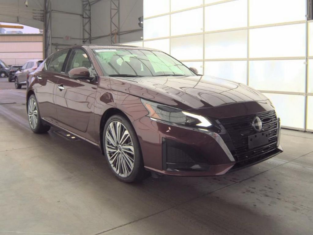 Used 2023 Nissan Altima 2.5 SL AWD/4WD image 4