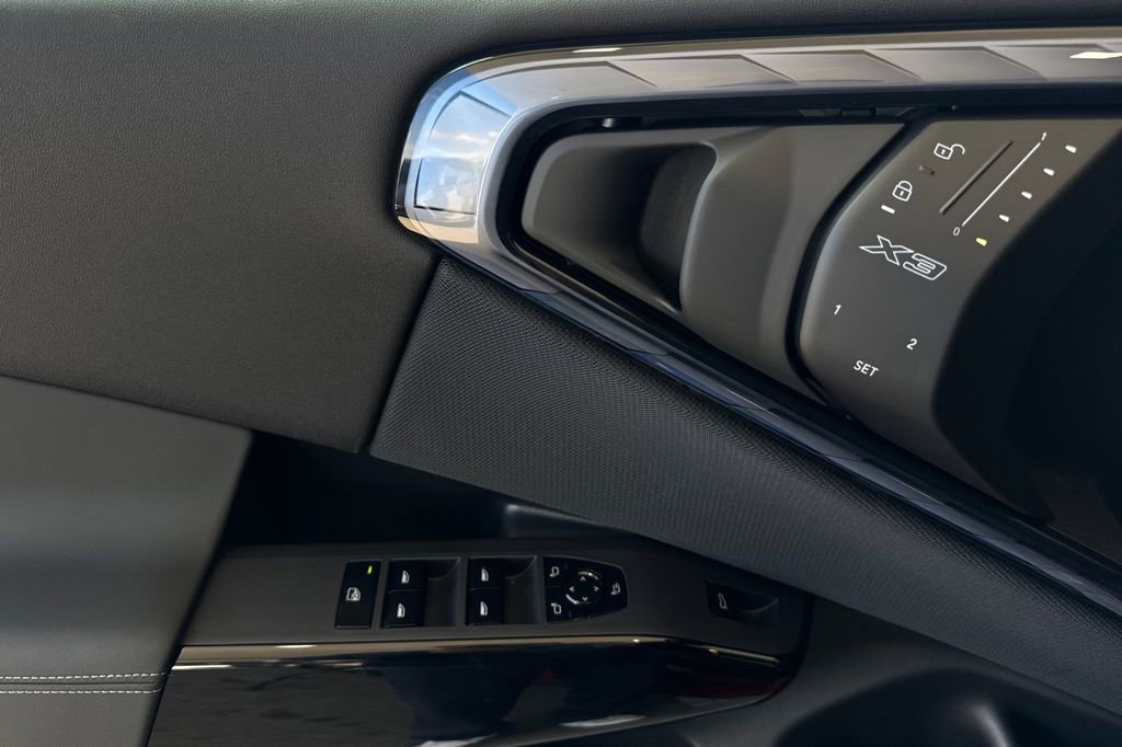 New 2025 BMW X3 M50 w/ Premium Package image 10