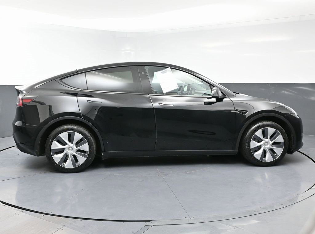 Used 2023 Tesla Model Y Long Range image 7