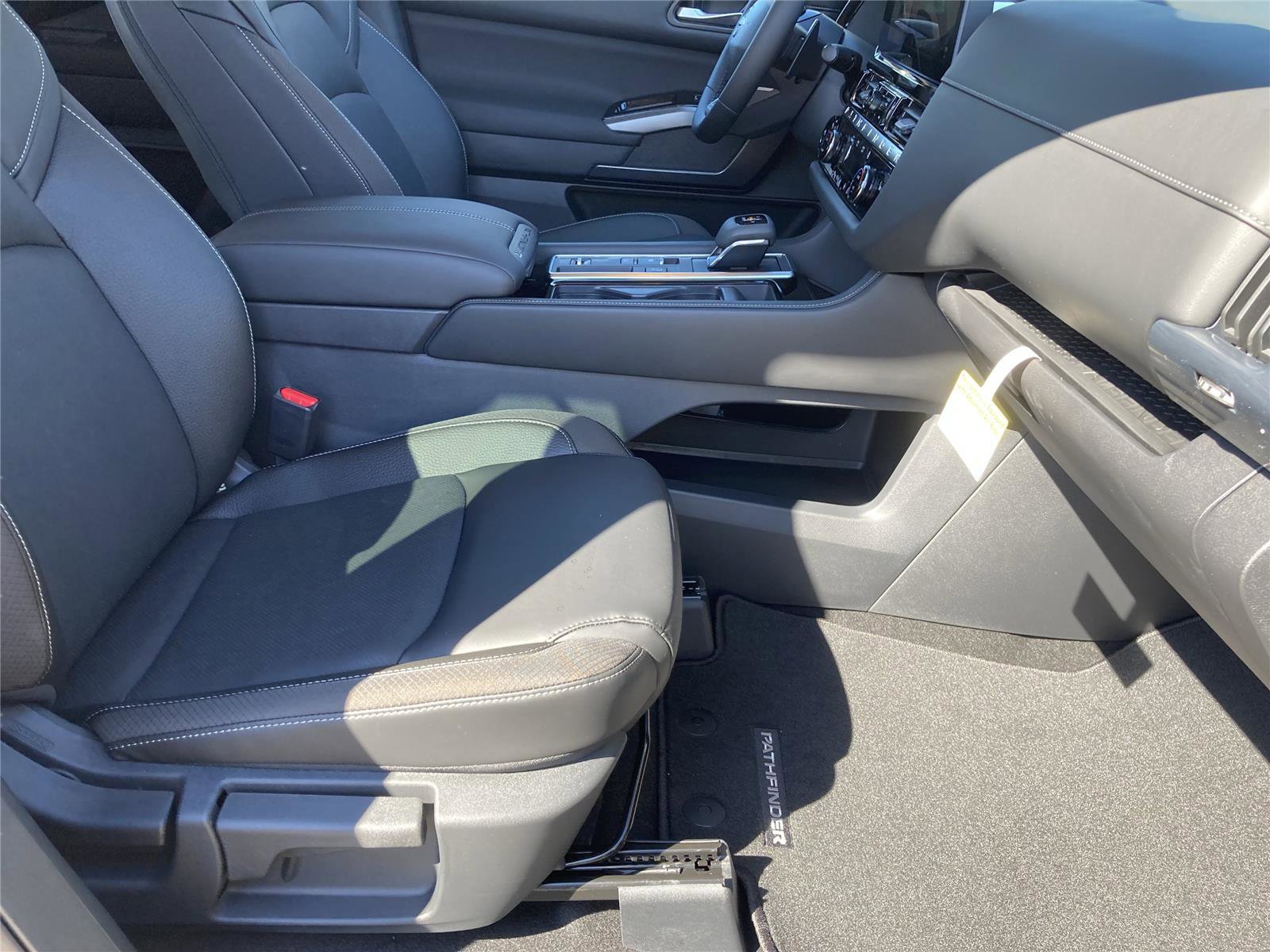 New 2026 Nissan Pathfinder SL w/ SL Premium Package image 31