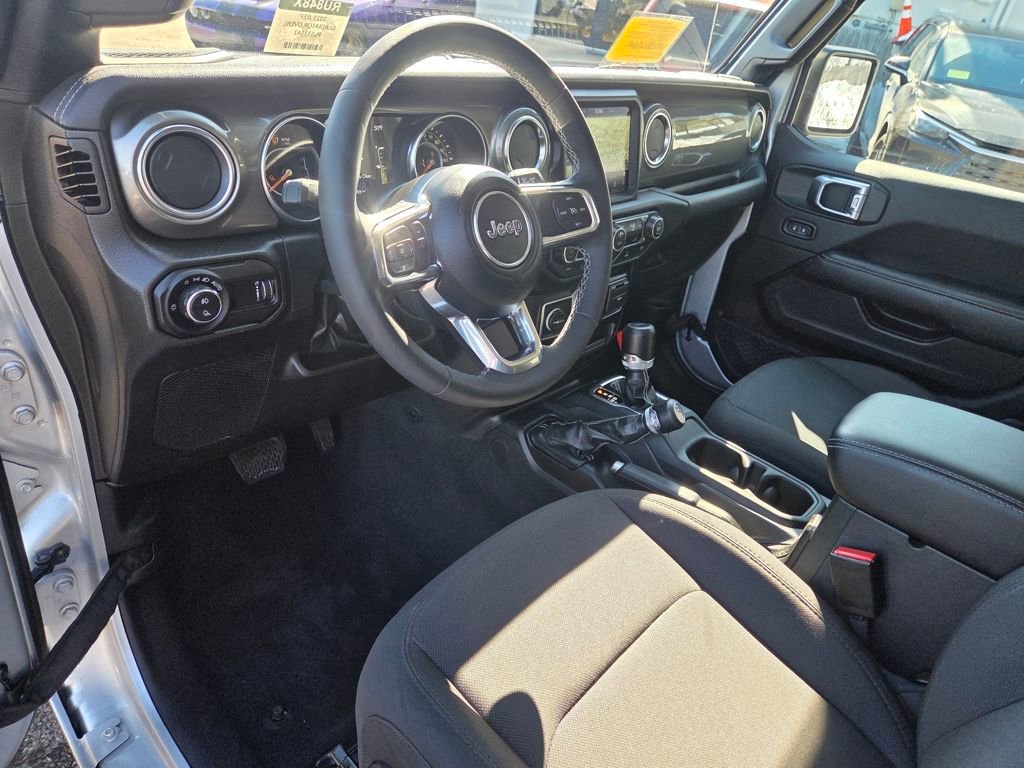 Used 2023 Jeep Gladiator Overland image 13