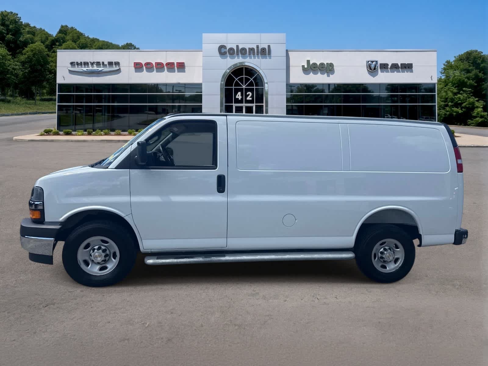 Used 2025 Chevrolet Express 2500 w/ Driver Convenience Package RWD image 4