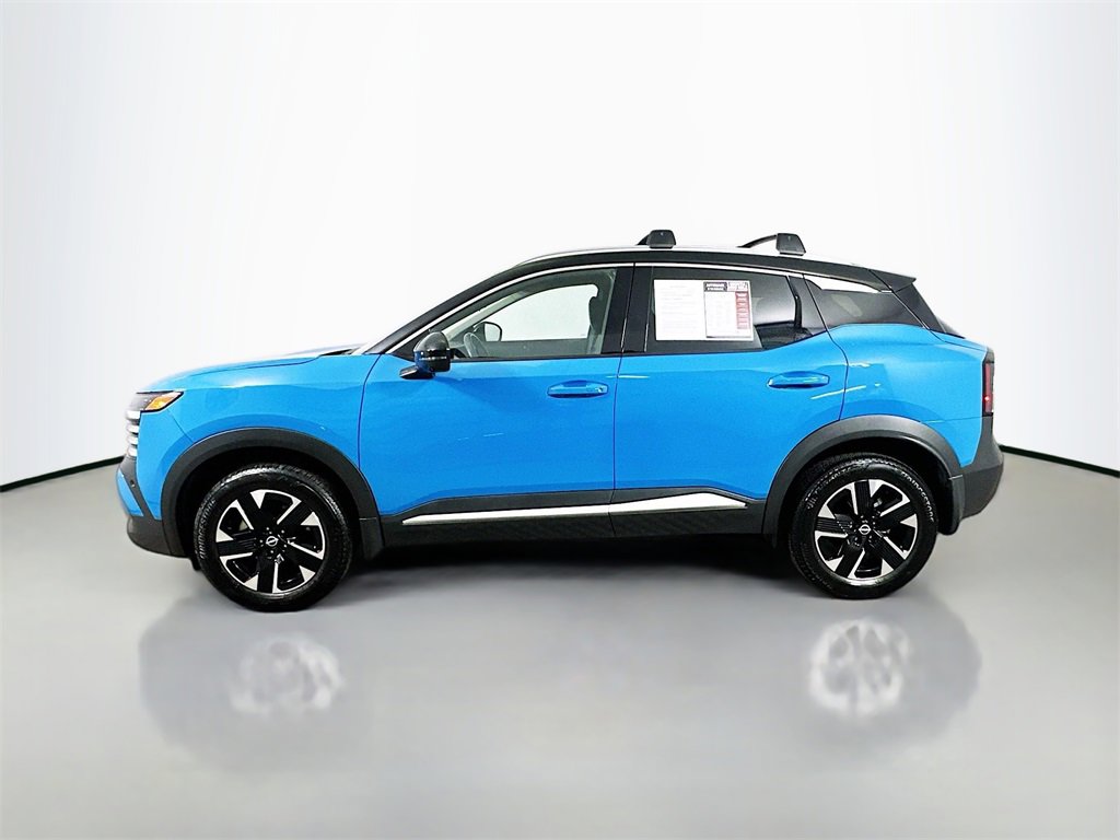 Used 2025 Nissan Kicks SR w/ Illumination Package image 5