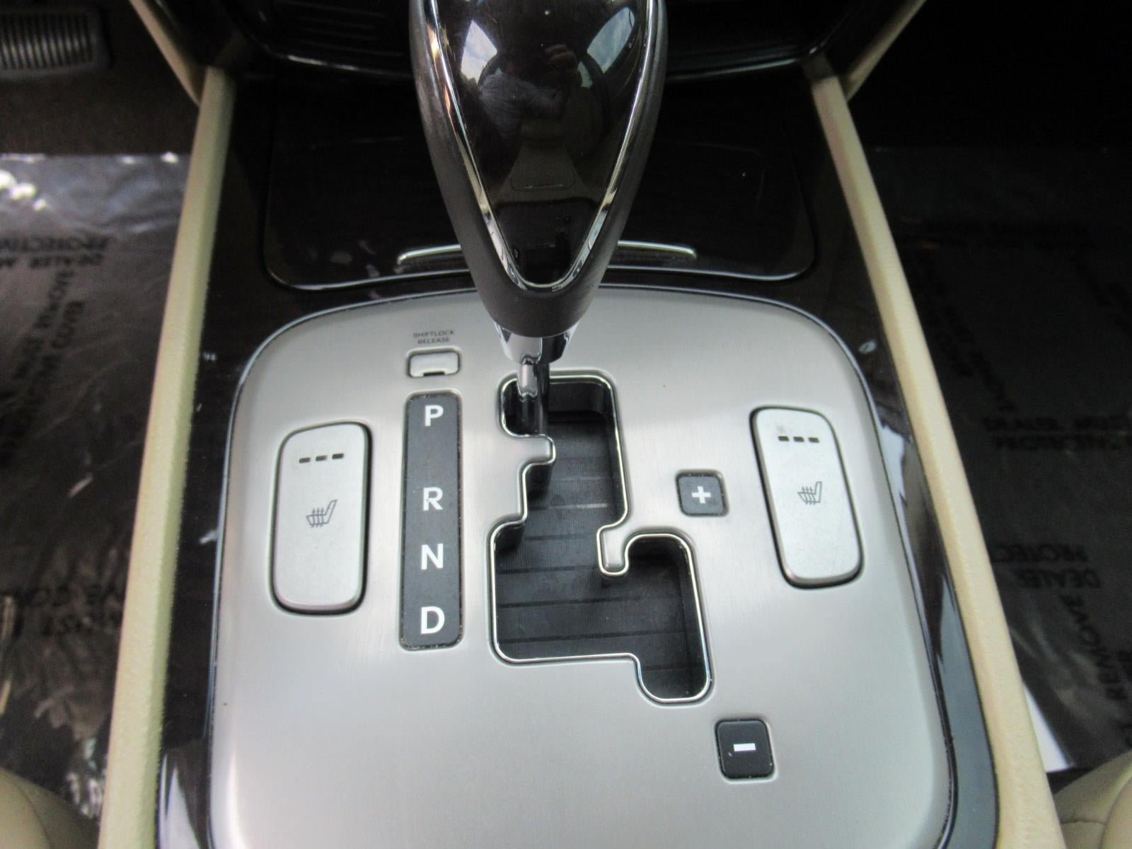Used 2010 Hyundai Genesis 3.8 w/ Premium Pkg 2 RWD image 25