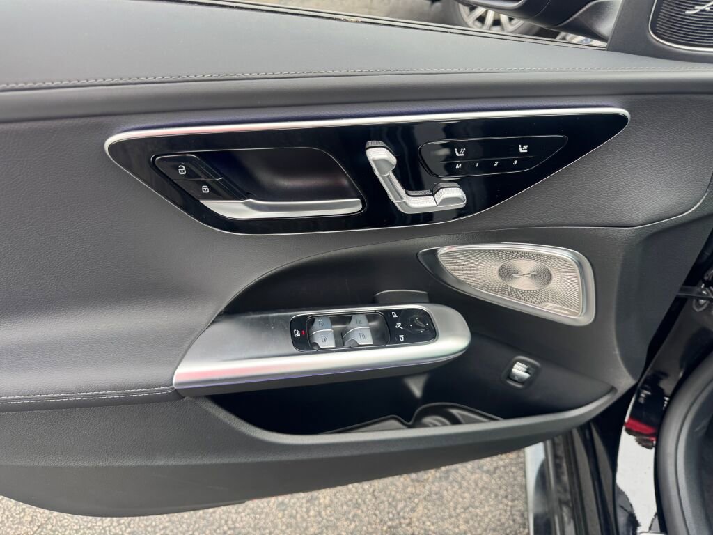 New 2026 Mercedes-Benz C 300 4MATIC Sedan image 10
