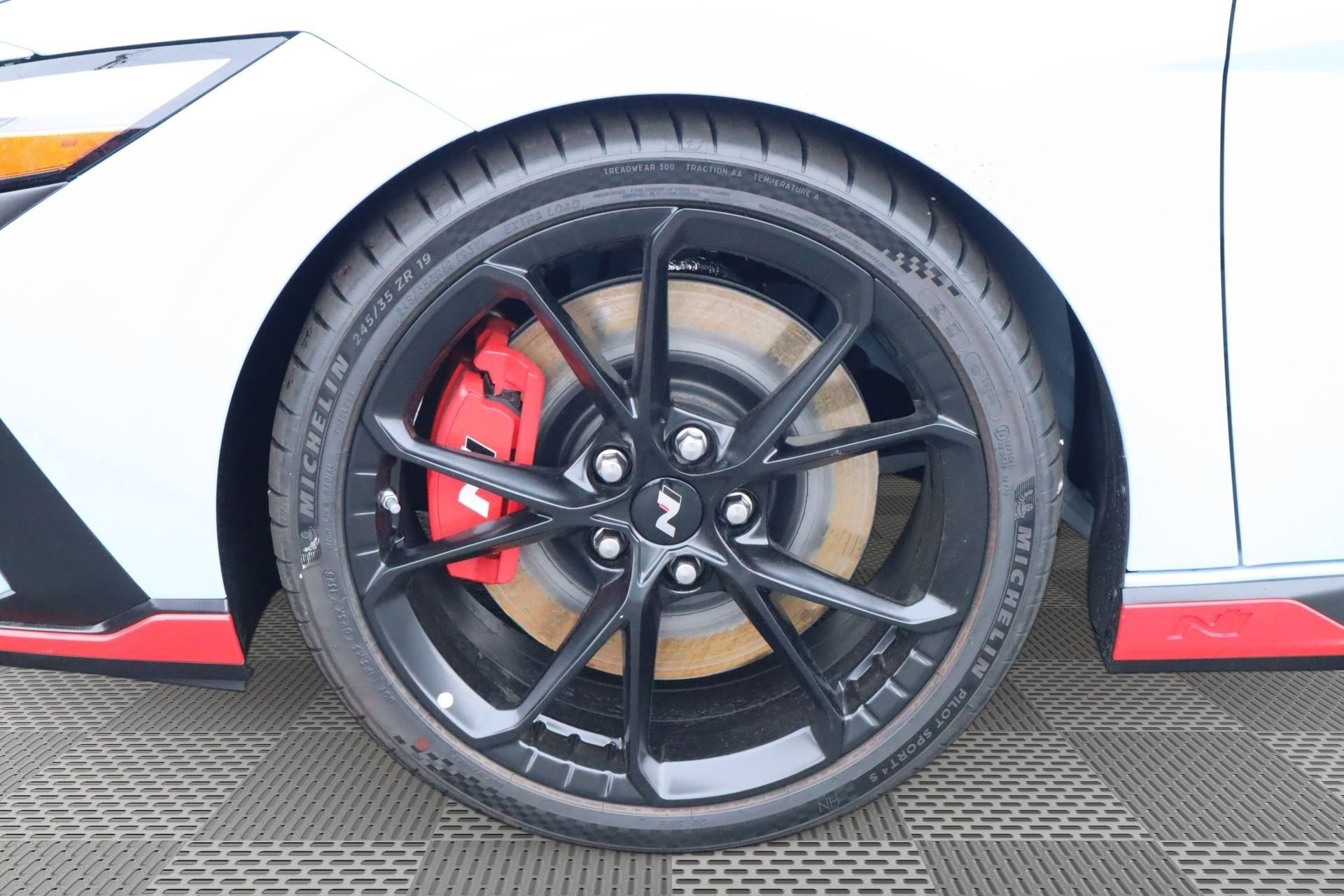 New 2025 Hyundai Elantra N Base image 4