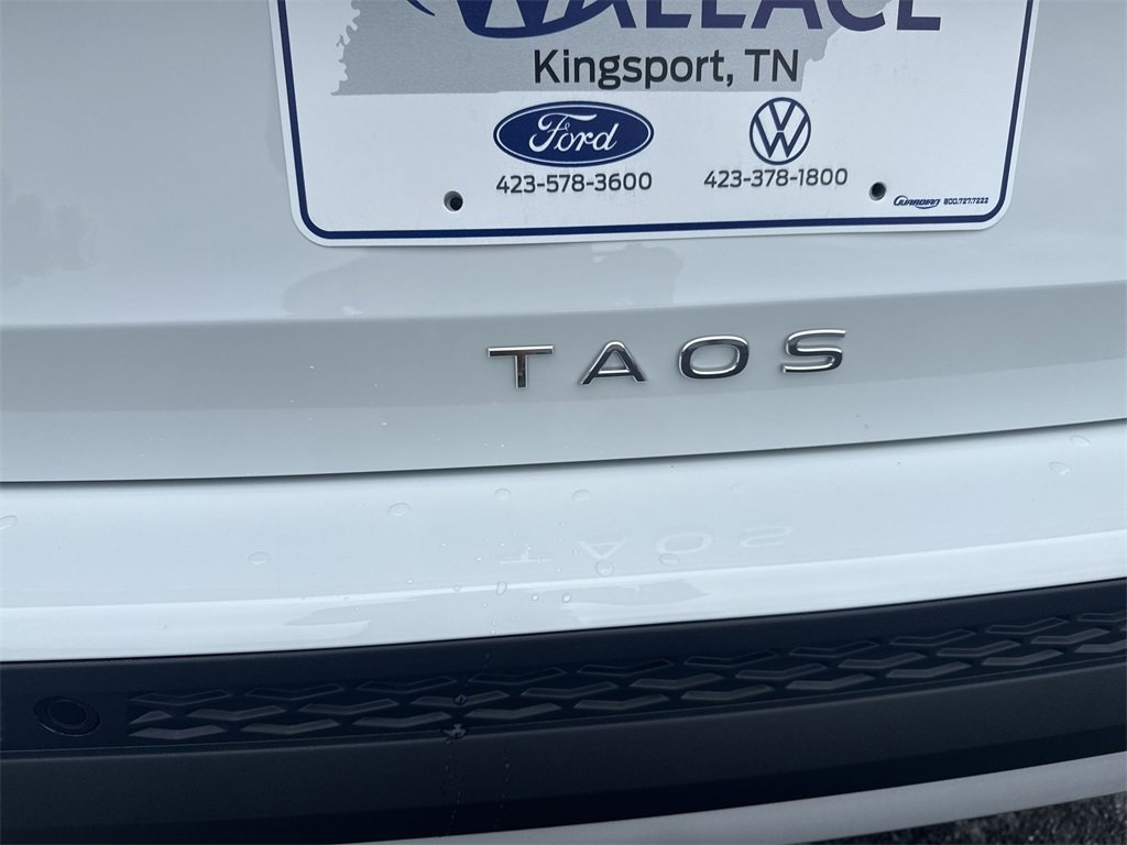 New 2025 Volkswagen Taos SEL image 6