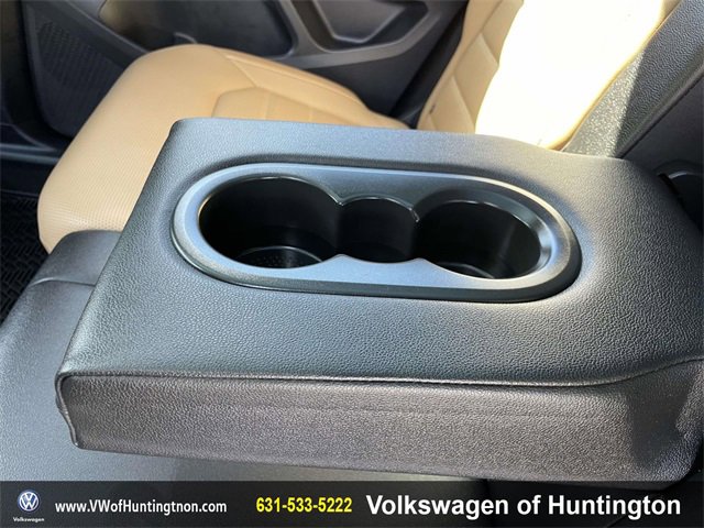 Certified 2025 Volkswagen Atlas Cross Sport SEL image 10