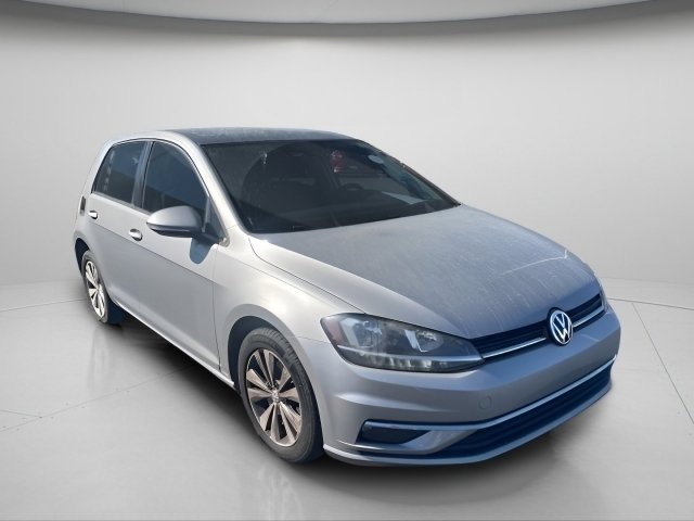 Used 2018 Volkswagen Golf SE image 5