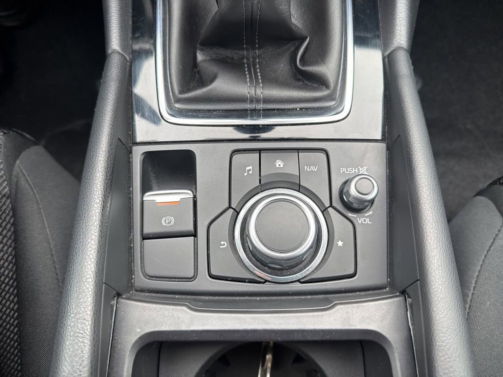 Used 2017 MAZDA MAZDA3 Sport image 29