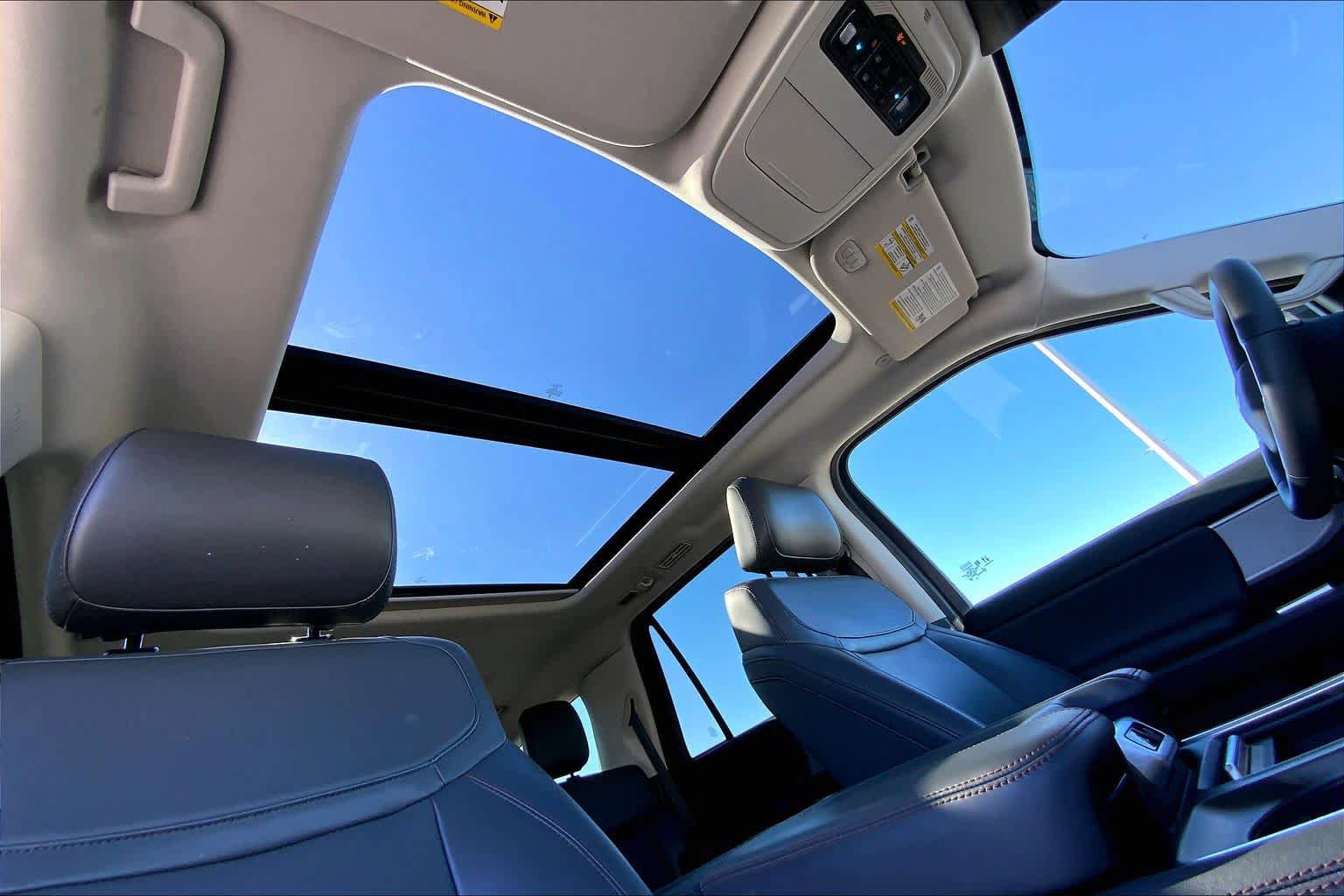 Certified 2025 Ford Expedition Active RWD image 15