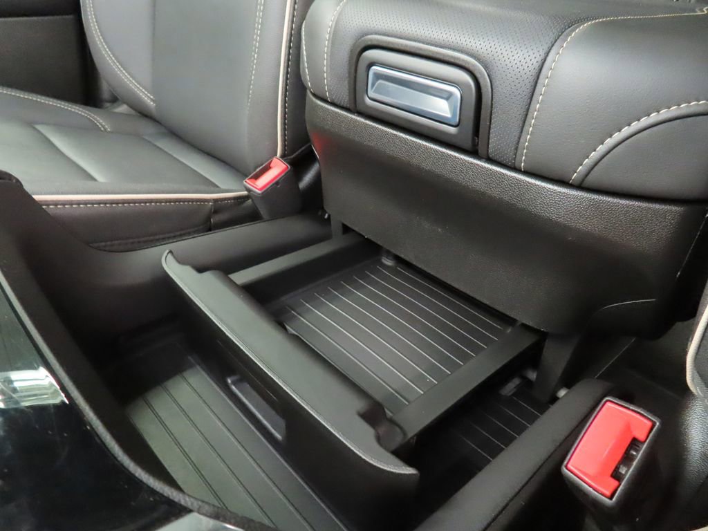 Used 2025 Chevrolet Tahoe Premier w/ Sun And Tow Package AWD/4WD image 30