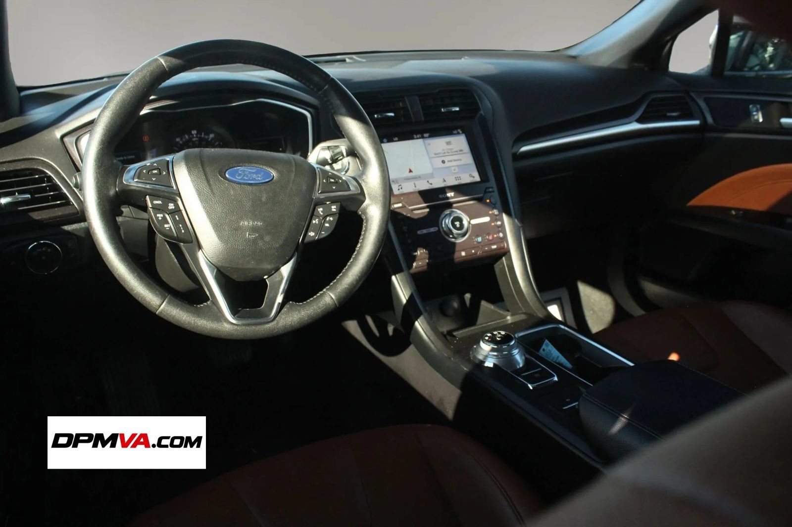 Used 2019 Ford Fusion Energi Titanium FWD image 12