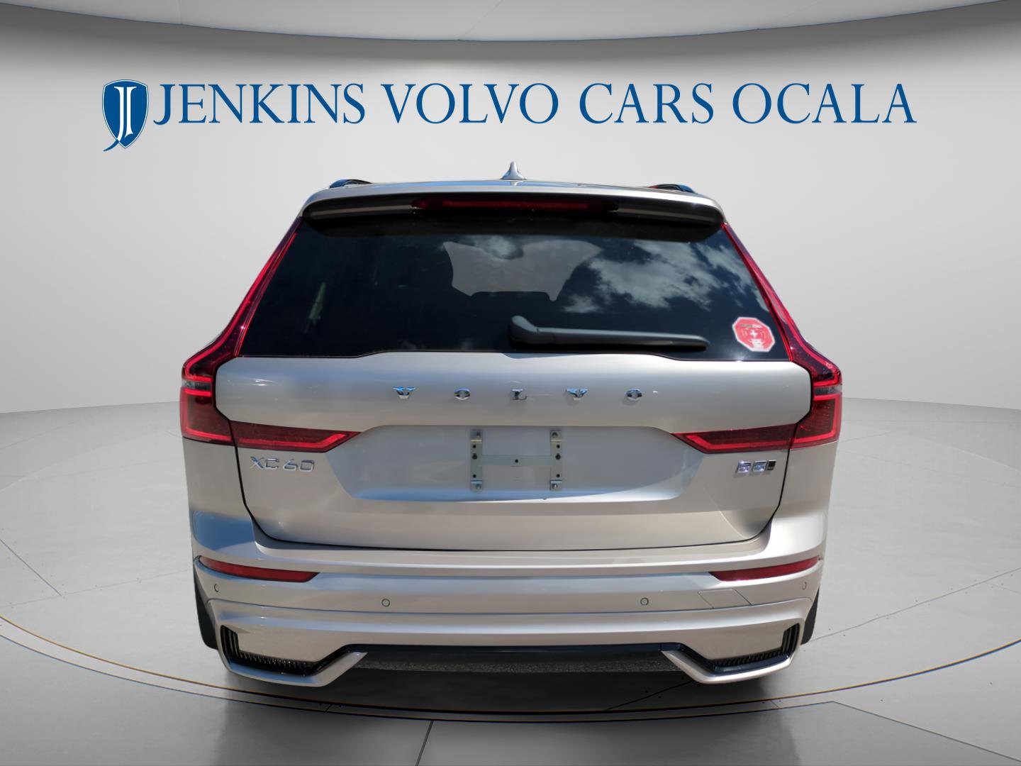 New 2026 Volvo XC60 B5 Ultra w/ Climate Package image 4