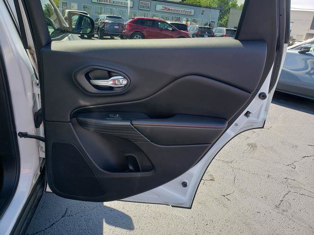Used 2016 Jeep Cherokee 75th Anniversary AWD/4WD image 18