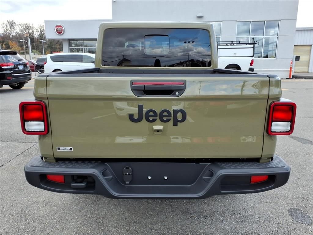 New 2026 Jeep Gladiator Sport image 5