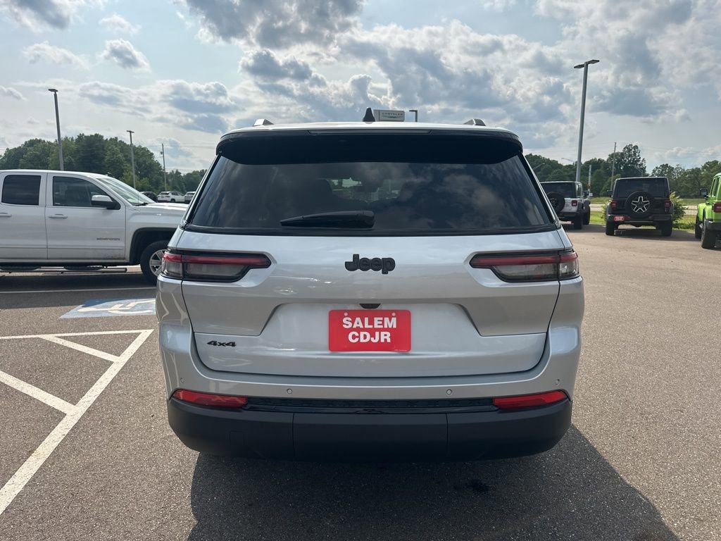 New 2025 Jeep Grand Cherokee L Altitude image 7