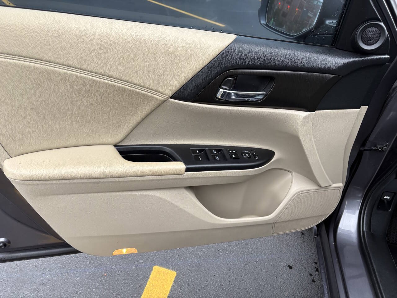 Used 2015 Honda Accord Hybrid Sedan image 24