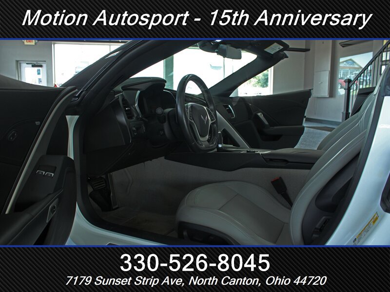 Used 2016 Chevrolet Corvette Stingray Convertible RWD image 15
