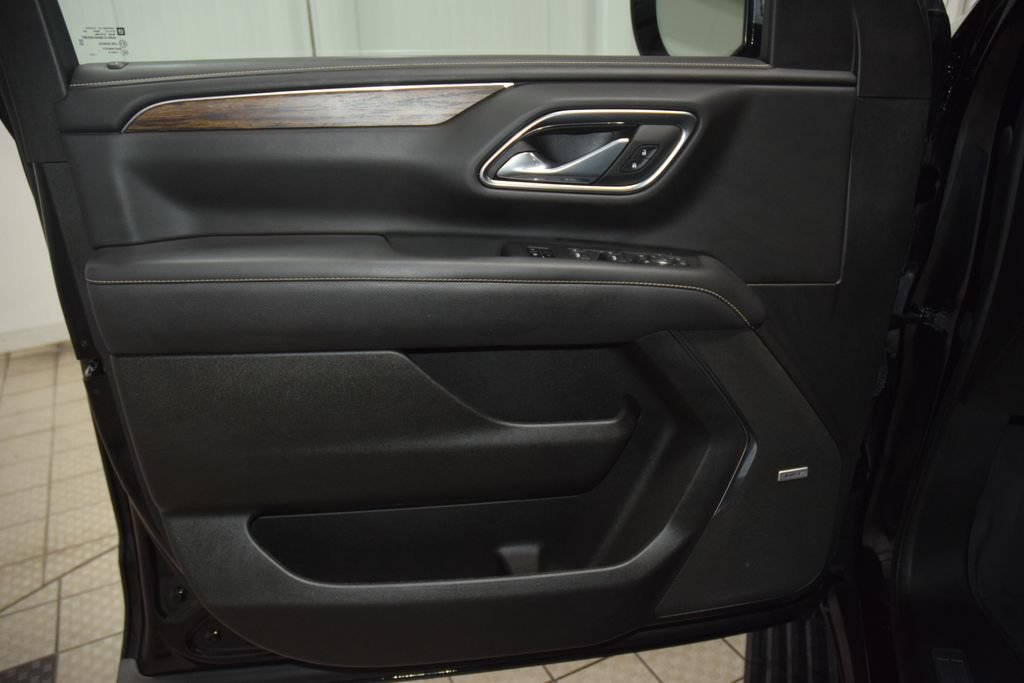Used 2023 Chevrolet Tahoe Premier w/ Advanced Technology Package AWD/4WD image 48