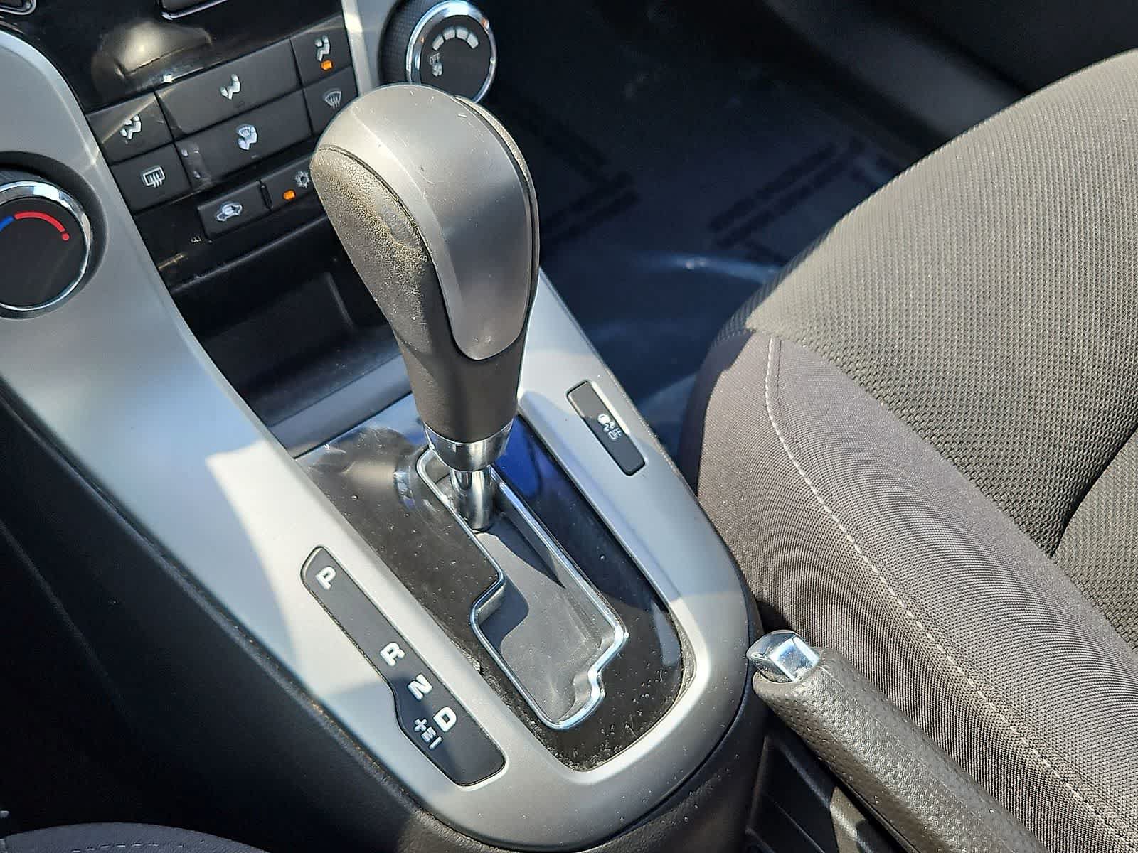 Certified 2012 Chevrolet Cruze LT FWD image 20