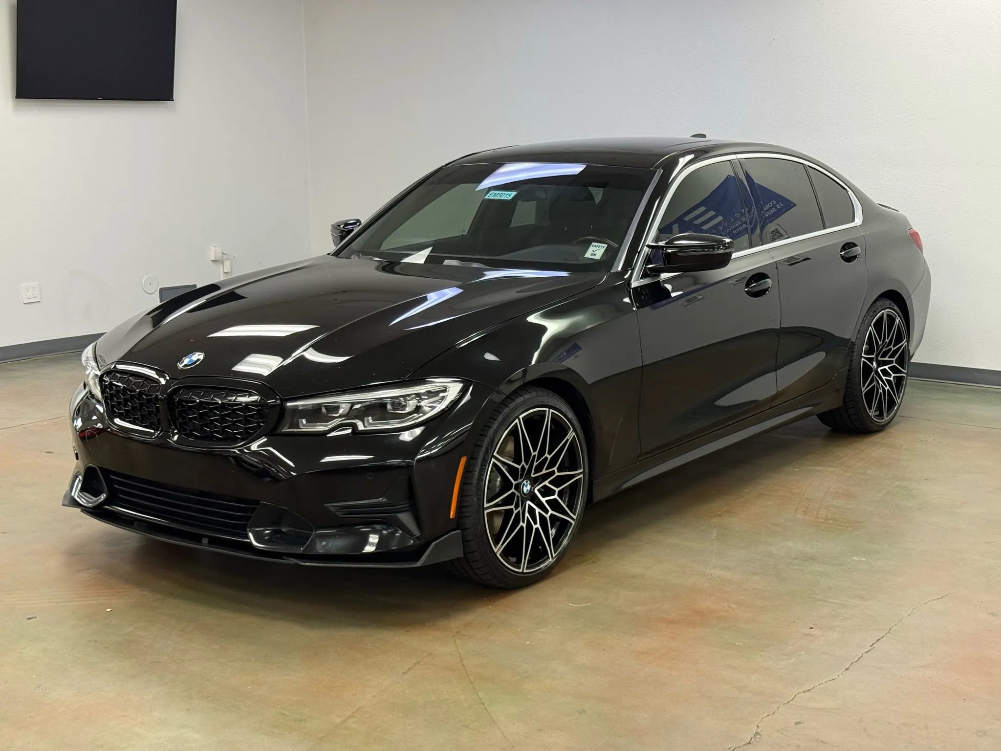 Used 2019 BMW 330i Sedan w/ Convenience Package image 4