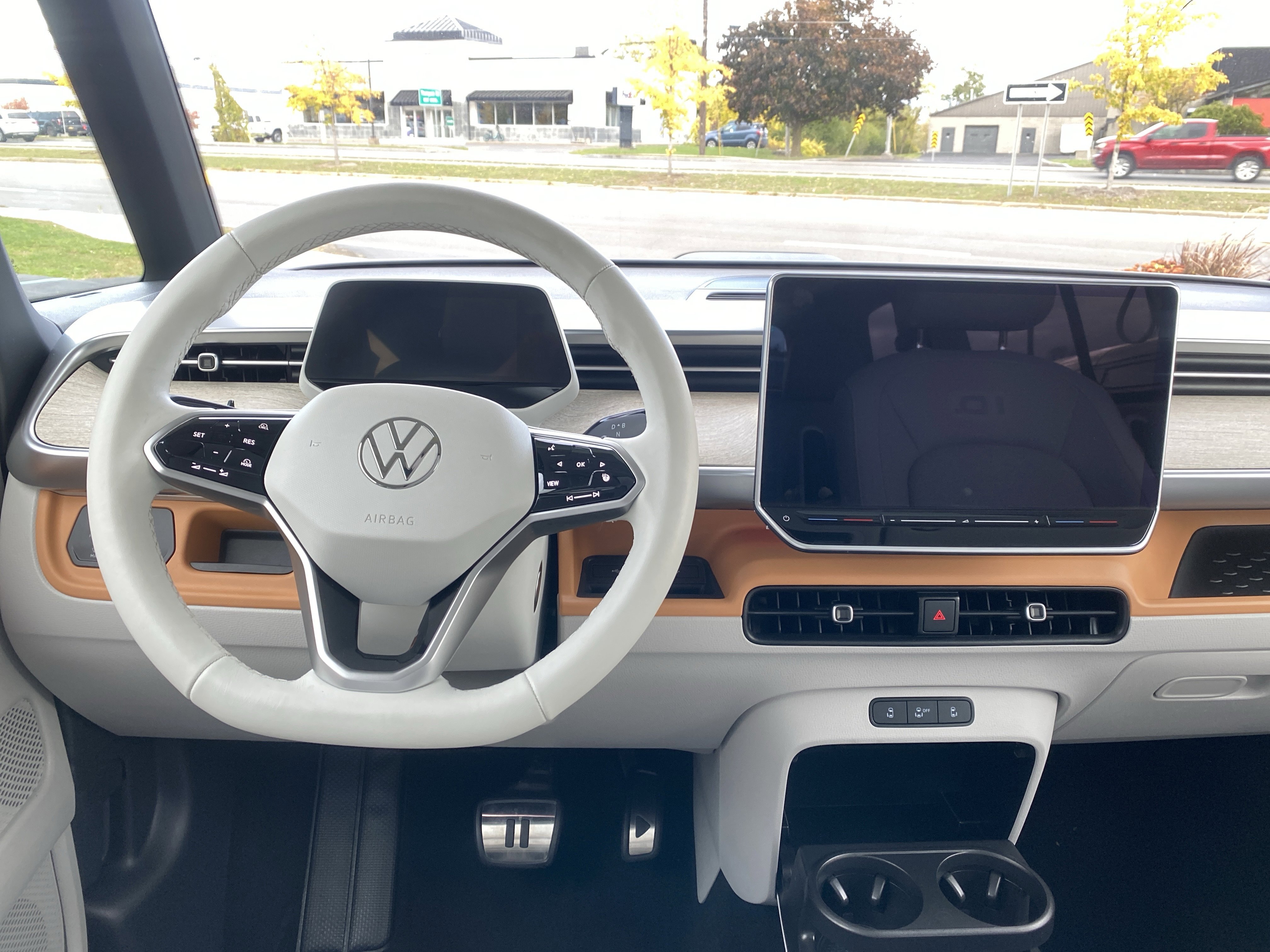 Used 2025 Volkswagen ID. Buzz 1st Edition image 10