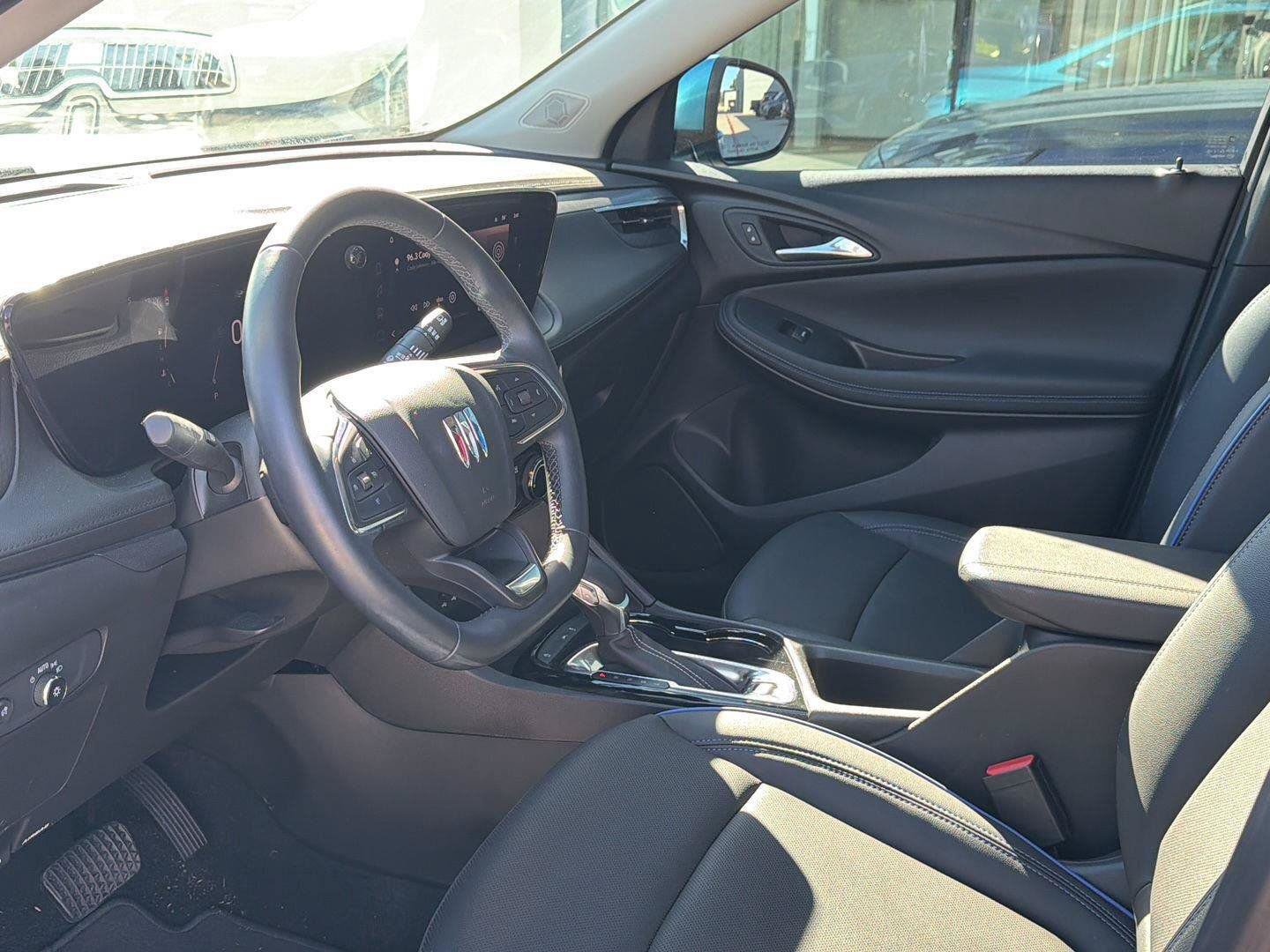Used 2026 Buick Encore GX Sport Touring FWD image 8