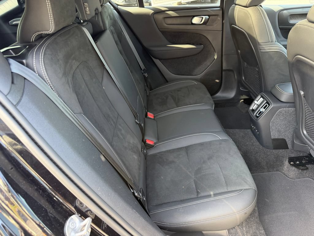 Certified 2023 Volvo C40 P8 Recharge Plus w/ Climate Package AWD/4WD image 18