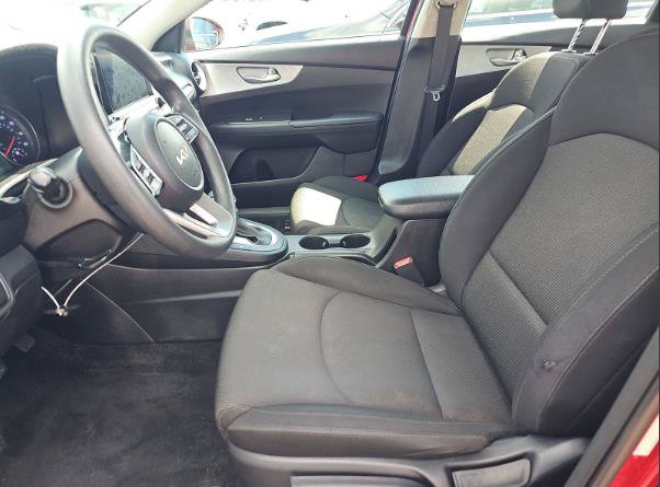 Used 2023 Kia Forte LXS FWD image 3