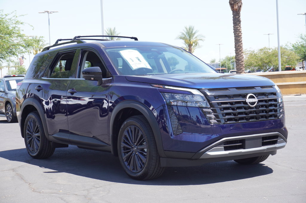 New 2026 Nissan Pathfinder SL w/ SL Premium Package FWD image 4