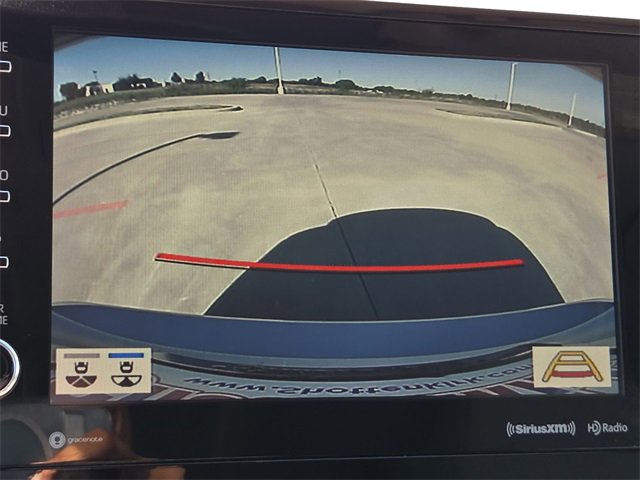 Used 2022 Toyota Camry XLE image 20