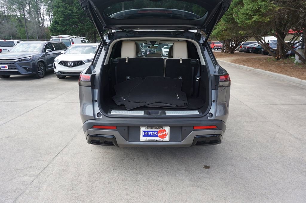 Used 2023 INFINITI QX60 Luxe w/ Performance Audio Package image 18