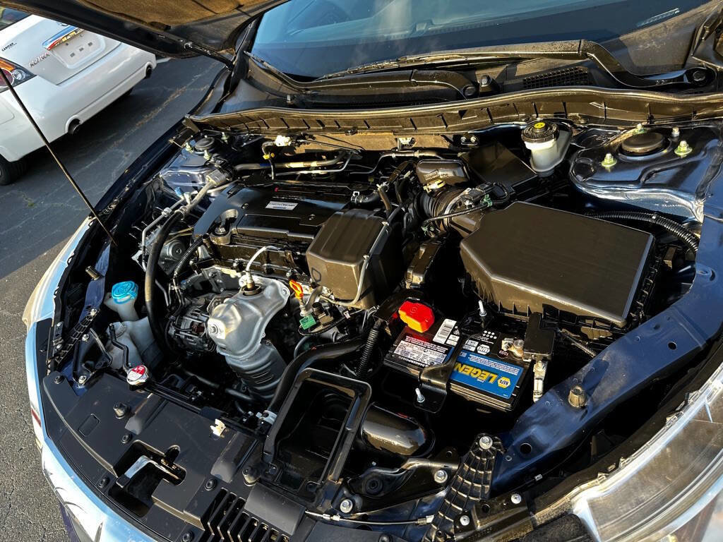 Used 2017 Honda Accord LX image 21