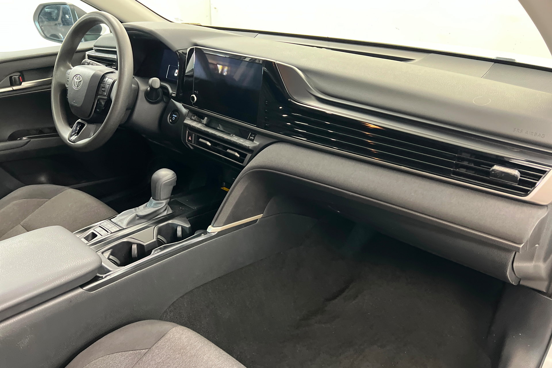 Used 2025 Toyota Camry LE FWD image 24