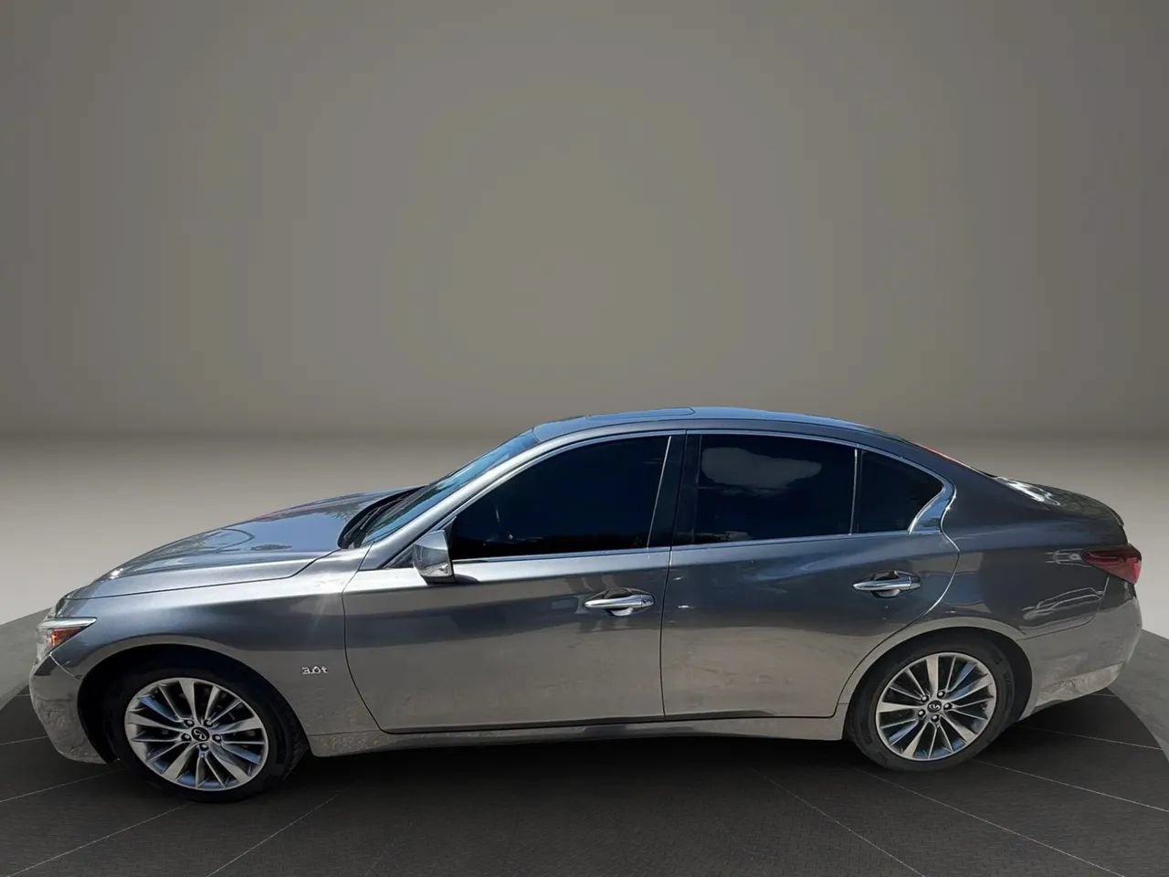 Used 2020 INFINITI Q50 Luxe RWD image 2