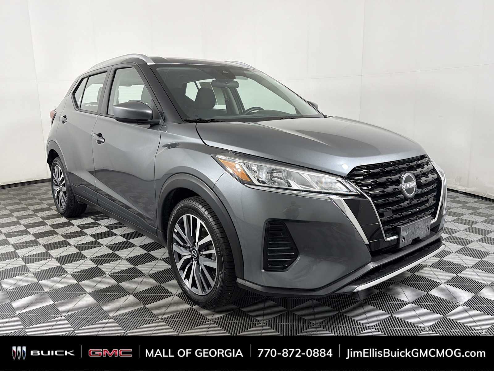 Used 2024 Nissan Kicks SV FWD image 1