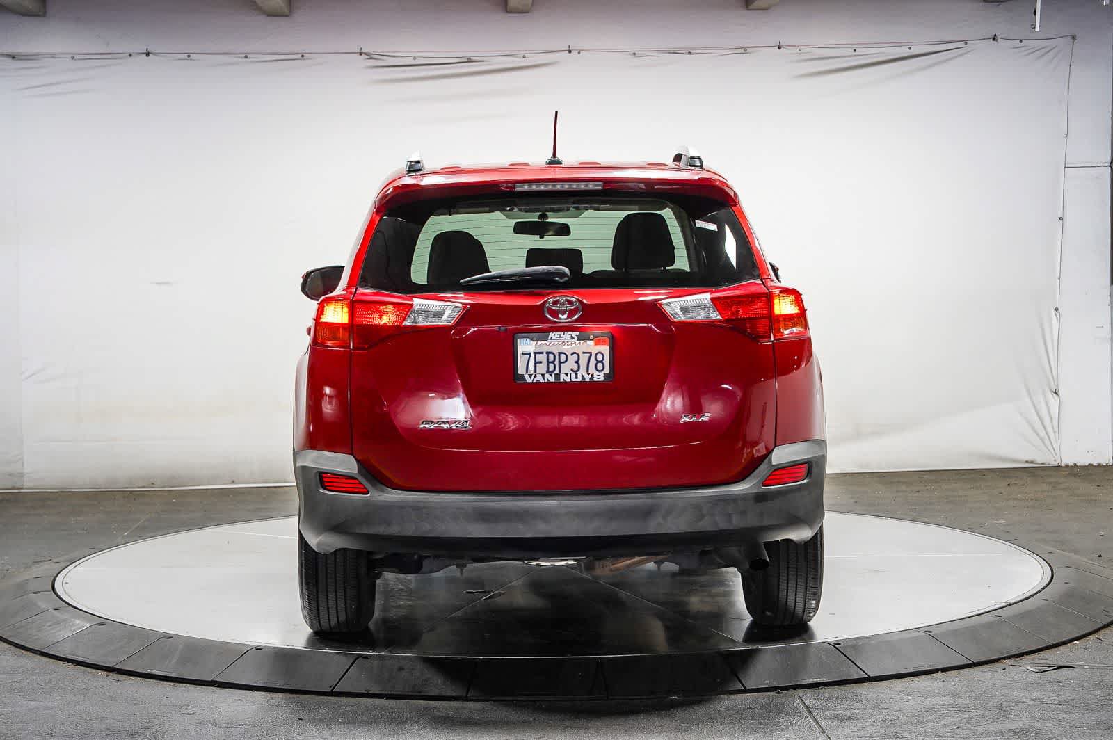 Used 2014 Toyota RAV4 XLE w/ Preferred Accessory Package FWD image 3