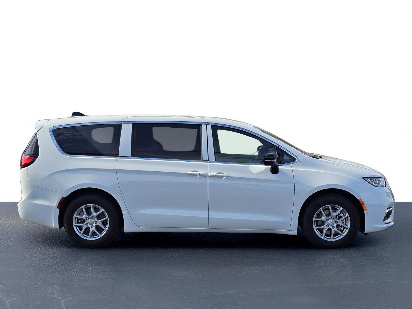 New 2026 Chrysler Pacifica Select image 7