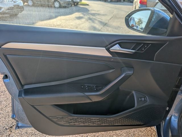 Used 2019 Volkswagen Jetta S image 9