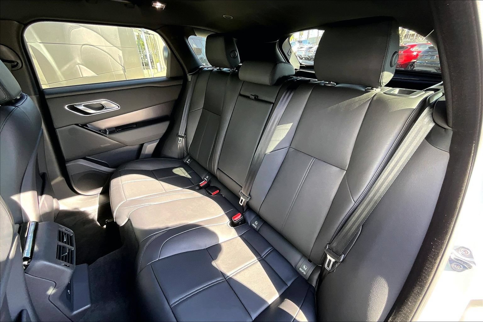 New 2026 Land Rover Range Rover Velar Dynamic SE AWD/4WD image 10