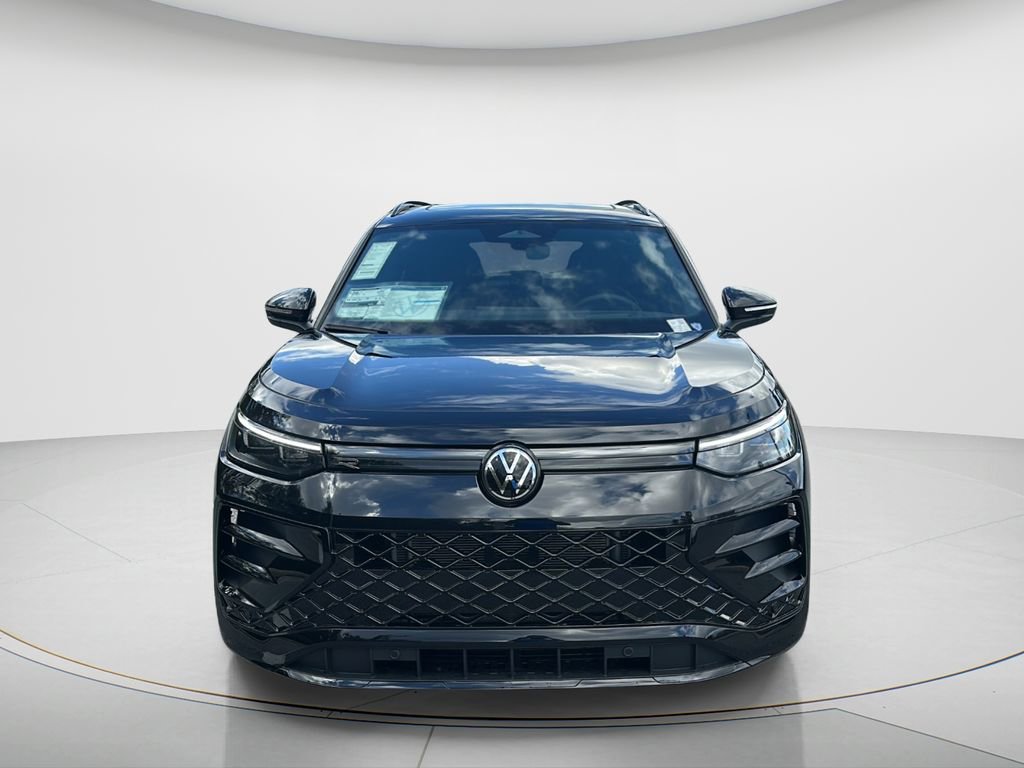 New 2026 Volkswagen Tiguan SE R-Line FWD image 8