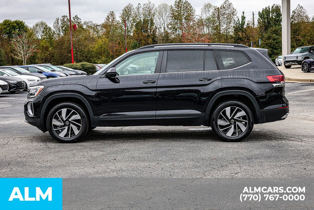 Used 2025 Volkswagen Atlas SE image 9