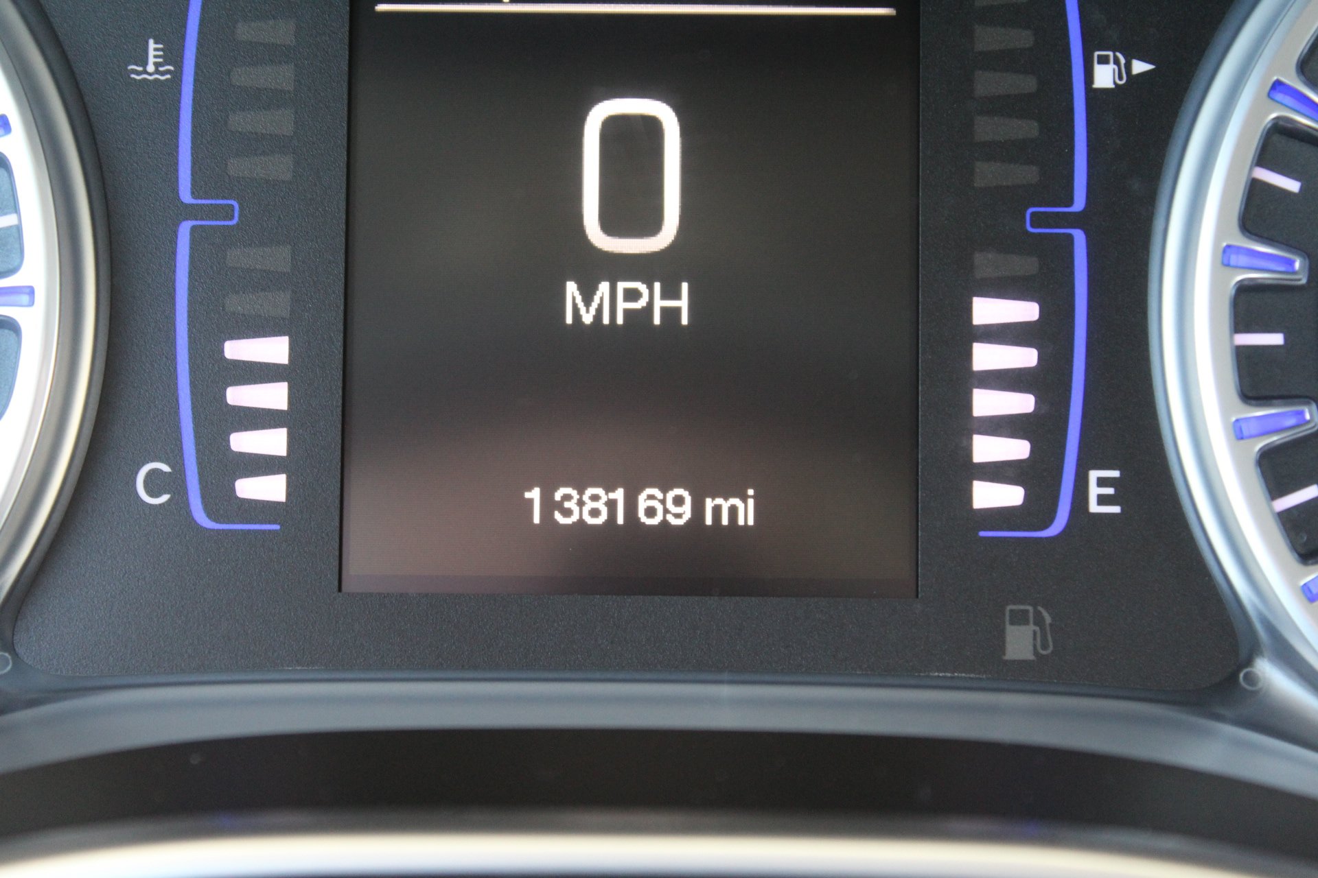 Used 2015 Chrysler 200 Limited FWD image 32