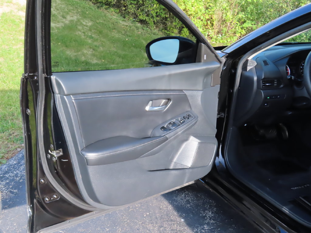 Used 2022 Nissan Sentra S FWD image 25