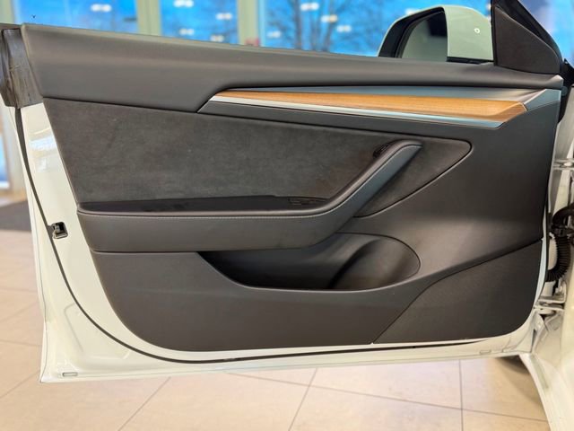 Used 2022 Tesla Model 3 Performance image 16