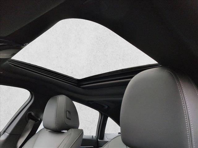 Used 2026 BMW i4 xDrive40i w/ M Sport Package AWD/4WD image 19